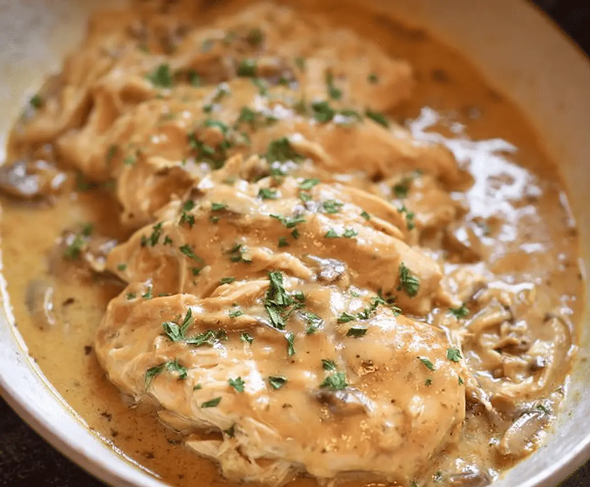 Easy Crockpot Chicken and Gravy Recipe for Tender, Flavorful Comfort Food
