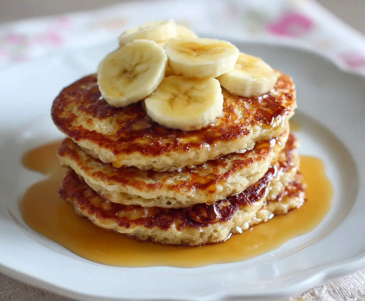 3 Ingredient Banana Oatmeal Pancakes